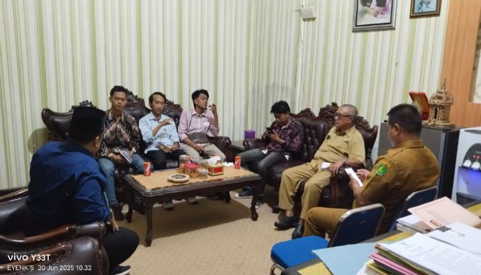 Strategi Pemuda Desak Transparansi Anggaran Pilkada 2024, Temui Bakesbangpol Sumenep
