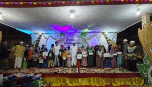 100 Anak Yatim di Pulau Sapudi Terima Santunan dari Baznas Sumenep dan Ponpes Zainur Ridla di Momen 10 Muharram