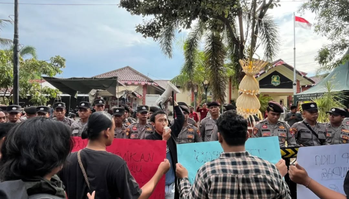Hasyim Khafani saat tampil berorasi (Foto:Klik Times). 