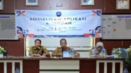 Kepala DKPP Sumenep, Chainur Rasyid, saat memaparkan fitur aplikasi E-Pindah dalam kegiatan sosialisasi di Ruang Pertemuan Sahabat Tani (Foto: Klik Times). 
