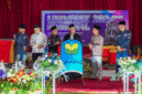 Penabuhan gebuk oleh pembina BEM di dampingi dosen Universitas Annuqayah menandai dibukanya UNIVFEST II secara resmi.(Foto:Ist). 
