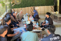 Peserta KKN POSKO 23 STKIP PGRI Sumenep saat mempresentasikan hasil temuan lapangan dalam Kolokium Strategis di Kabupaten Sumenep (Foto:Klik Times). 