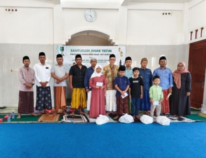 Peringati 10 Muharram, KAHMI Guluk-Guluk dan YIC Madura Santuni Puluhan Anak Yatim