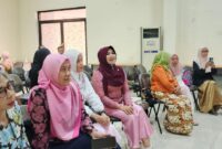 Dr. Lia Istifhama saat menghadiri HUT ke-64 IKWI Jatim di Gedung Abdul Aziz PWI Jawa Timur, Surabaya (Foto:Klik Times). 