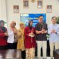 Direktur RSUD dr. H. Moh. Anwar bersama tim BPJS Kesehatan Wilayah Madura berfoto bersama usai sesi penilaian kredensialing (Foto: Klik Times). 
