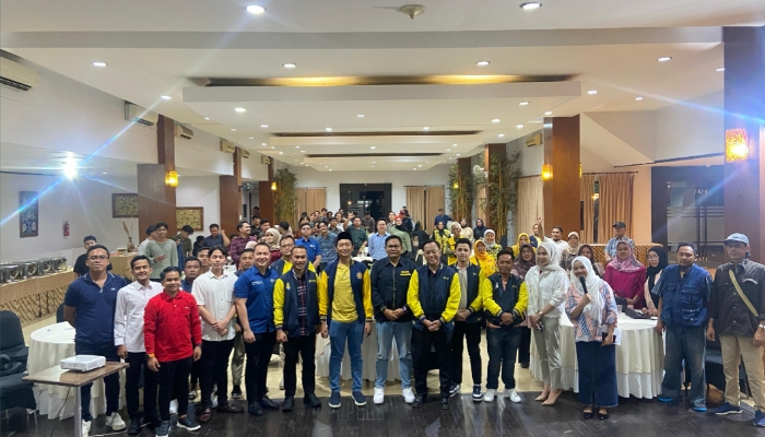 Ketua Umum DPP Golkar Bahlil Lahadalia memberi restu Djoko Pri maju sebagai Ketua DPD Golkar Kota Malang (Foto:Klik Times). 