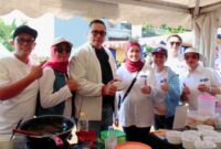 Nova Harivan Paloh membuka Pesta Rakyat dan Bazar UMKM di Jagakarsa, Jakarta Selatan. (Foto/Klik Times). 