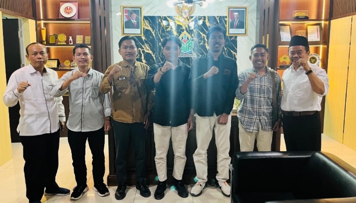 Perwakilan HMI komisariat se-UIN Madura saat audiensi dengan pimpinan kampus membahas insiden hilangnya bendera organisasi. Foto/Klik Times. 