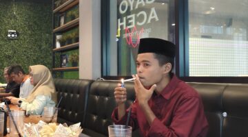 M. Faizi, Petani sekaligus Pegiat Media. 