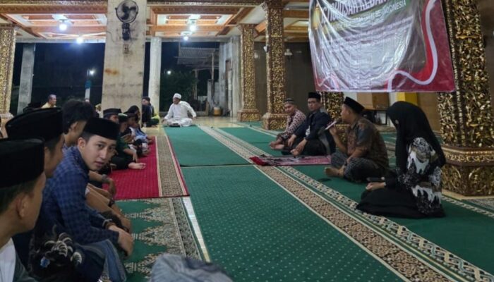 Istighosah Kebangsaan: Mahasiswa Pesantren se-Indonesia Gelar Doa Bersama untuk Perdamaian dan Persatuan Bangsa