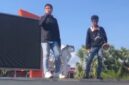 Koorlap aksi, Dedy Wahyudi, meletupkan kekecewaannya atas absennya Bupati dalam aksi demontrasi. Foto/Klik Times. 