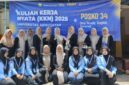 Mahasiswa KKN Universitas Annuqayah Posko 34 berfoto bersama ibu-ibu PKK dan KWT Desa Bicabbi usai pelatihan pengolahan tiga produk lokal. Foto/Klik Times. 