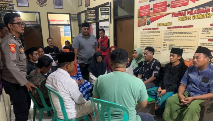Polsek Lenteng Fasilitasi Penyelesaian Dugaan Pencurian dan Pelecehan di Desa Ellak Daya
