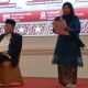 Mas’udah, Koordinator FORHATI Sumenep Raih Juara 1 Lomba Puisi Nasional, Tampil Sepanggung dengan Taufiq Ismail