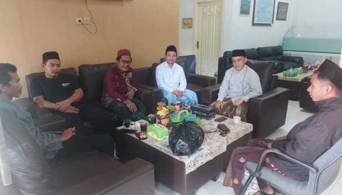 Kembangkan Ruang Hijau, Universitas Annuqayah Gaungkan Spirit Kalpataru Lewat Donasi Pohon