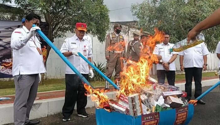 Pemkab Sumenep bersama Bea Cukai Musnahkan 28 Ribu Batang Rokok Ilegal, Aktivis Soroti Penegakan yang Masih Timpang
