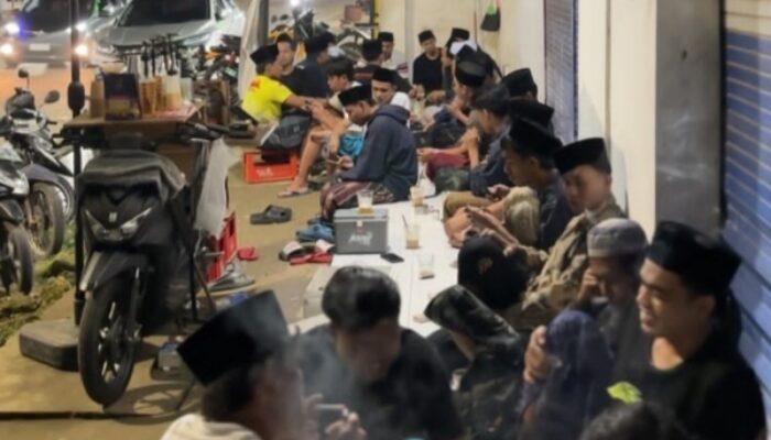 Titik Nol Coffee, Oase Kopi Pinggiran yang Meneduhkan Malam di Ganding