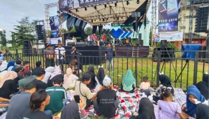Jelang Konser Valen Akbar dan Mila, Penonton Mulai Membanjiri Stadion GOR A. Yani