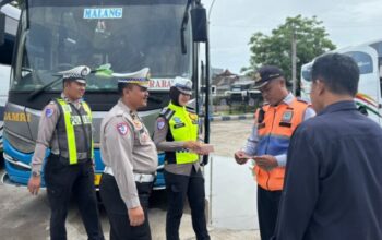 Satlantas Polres Sumenep Lakukan Ramp Check Angkutan Umum Jelang Idul Fitri 1447 H