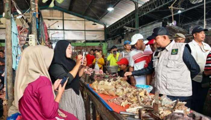 Jelang Ramadan, Bupati Fauzi Sidak Pasar Anom: Cek Harga Beras hingga Cabai, TPID Diminta Siaga