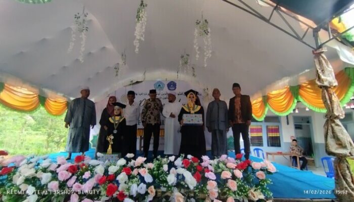 LPI Nahdlatul Athfal Dusun Barat Saba Pamekasan Gelar Wisuda Meriah, Drumband Hiasi Prosesi