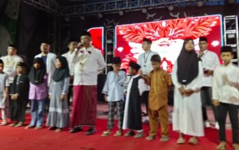 Pamdas Sumenep Santuni 325 Anak Yatim di Bulan Suci Ramadan, Eks Kadisbudporapar Diberi Penghargaan