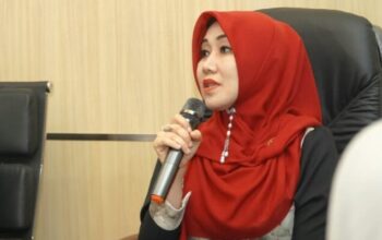 Anggota DPD RI Jatim, Lia Istifhama Soroti Truk Galian C Tanpa Terpal dan Dugaan Pungli di Satlantas Sumenep