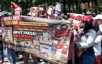 Gurita Bisnis Haji Mukmin Disentil, Massa Kepung Mapolda Jatim Desak KPK Turun Tangan