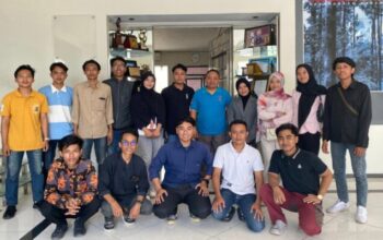 HMI Komisariat Insan Cita UIN Madura Pelajari Dunia Penyiaran Lewat Kunjungan ke Karimata Media