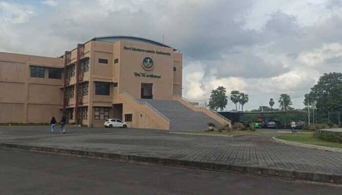 Warek 1 UNIBA Madura Buka Suara Soal Polemik Penahanan Ijazah, Sebut Isu Tak Berdasar