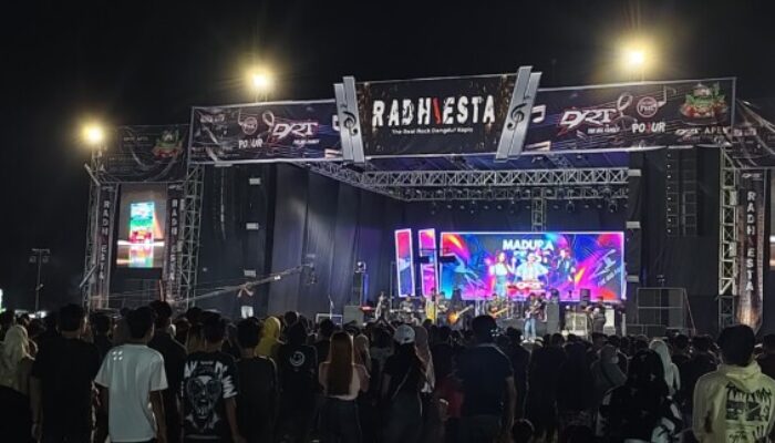 Konser Valen Akbar DA7 Bersama Radhiesta Music di Sumenep Disorot, Harga Tiket Naik Dadakan Tuai Pertanyaan