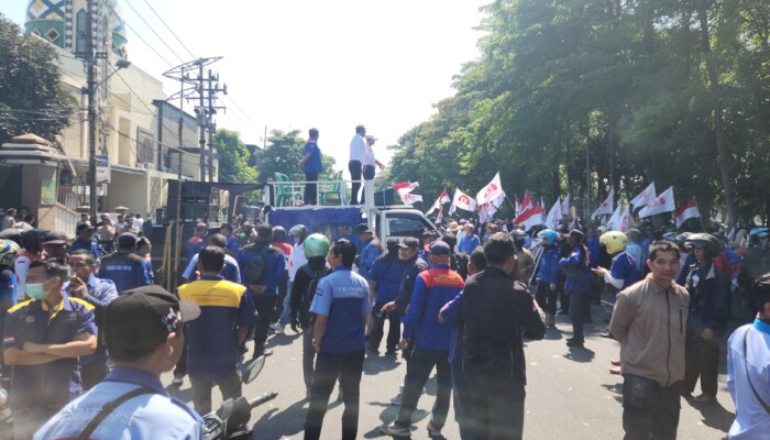Diwarnai Kehadiran Kelompok Misterius, Demo KCB Tetap Desak Kejelasan Dugaan Kasus PJU