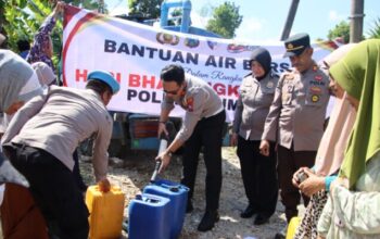 Hari Bhayangkara ke-80, Polres Sumenep Salurkan Bantuan Air Bersih untuk Warga Batuputih