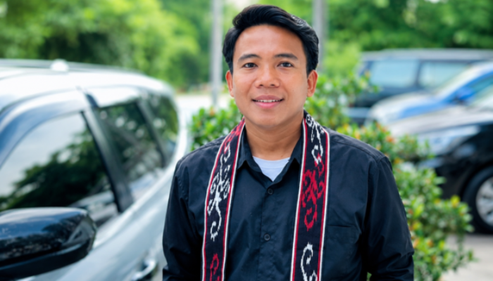 Politik Desa Di Era Media Homeless: Ketika Ruang Publik Desa Berpindah Ke Genggaman Tangan