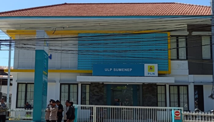 Polemik Lisdes Batang-Batang Bergulir, Kepala ULP PLN Sumenep Bungkam saat Dikonfirmasi