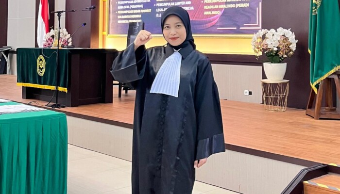 Kisah Inagatha, Anak Petani Asal Jombang yang Resmi Menjadi Advokat