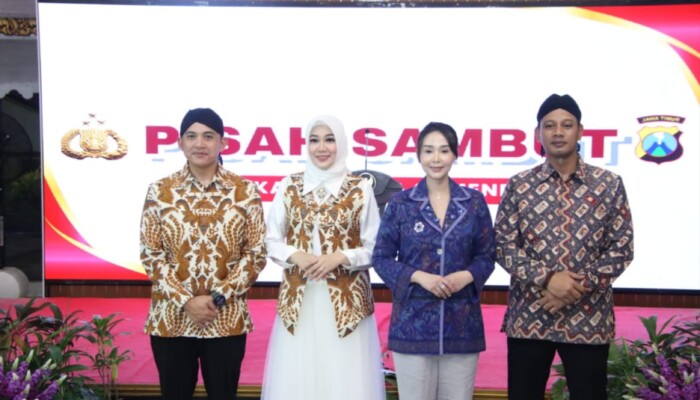Pisah Sambut Kapolresta Sumenep, AKBP Anang Hardiyanto Serahkan Tongkat Komando kepada Kombes Pol. Ariek Indra Sentanu