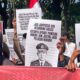 Poster Satir SPMP Gegerkan Aksi di Kejati Jatim, Singgung Jampidsus dengan Kalimat Menohok