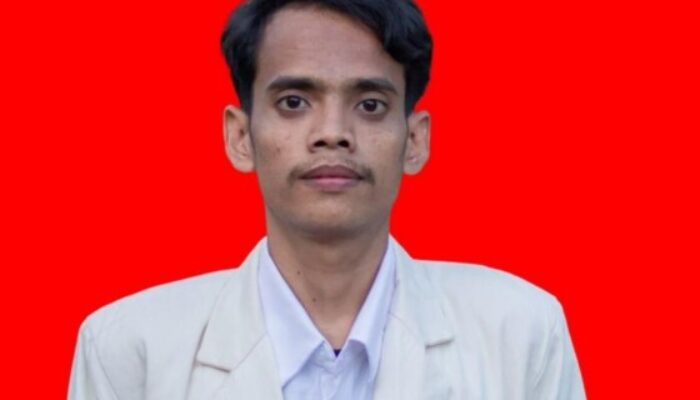 Fondasi yang Retak: Ketika Kurikulum Canggih Berdiri di Atas Sekolah yang Ambruk