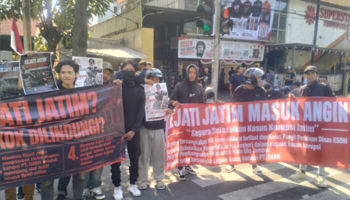 Demokrasi Dibungkam, Aksi “Quo Vadis Kejati Jatim?” Dihalangi Polisi, Muncul Surat Pembatalan Siluman