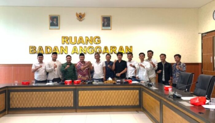Dugaan Pelanggaran Zonasi Ritel Modern Disorot, Aliansi Pemuda Hearing dengan DPRD Bangkalan