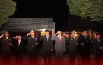 Kapolresta Tuban Hadiri Apel Kehormatan dan Renungan Suci Sambut HUT ke-81 RI di TMP Ronggolawe