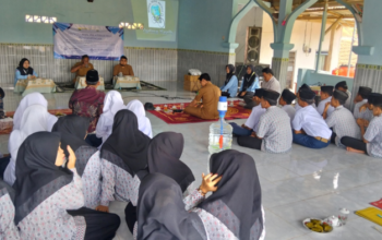 KKN UA Posko 12 Gelar Penyuluhan Ekonomi Sirkular di PP Raudlatul Amal