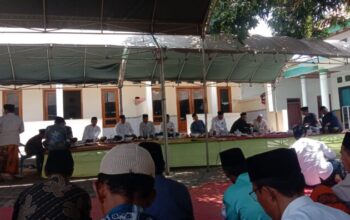 Ratusan Alumni Hadiri Temu Alumni Akbar ke-5 Ponpes Al-Mardliyyah, Ini Pesan KH Syaiful Bahri