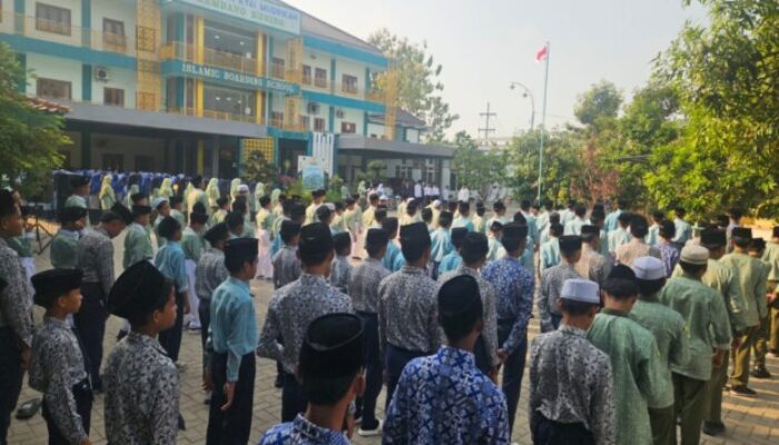Hari Kesaktian Pancasila di MTs-MA Kyai Mudrikah Dikemas Edukatif
