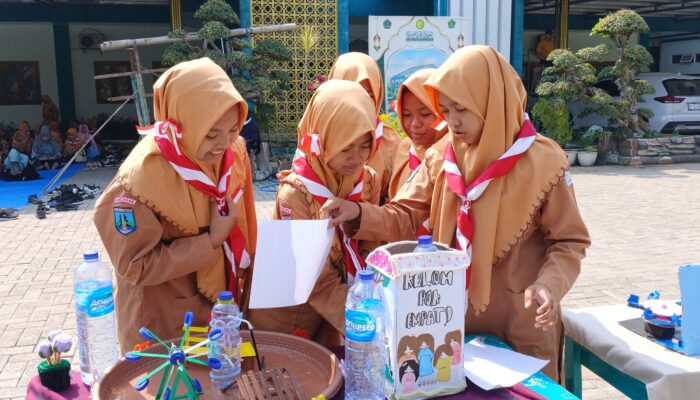 Kreatif! Siswa MTs Kyai Mudrikah Sulap Barang Bekas Jadi Produk Sains