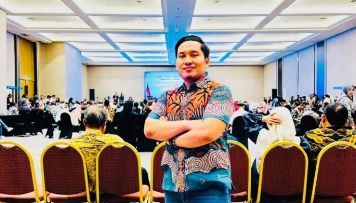 Penuhi Syarat Calon Ketua PWI Jatim, Cak Anam Pilih Dukung Cak Item