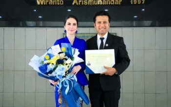Emil Dardak Sabet Penghargaan Lulusan Terbaik ITB, Kenang Jejak Sang Ayah